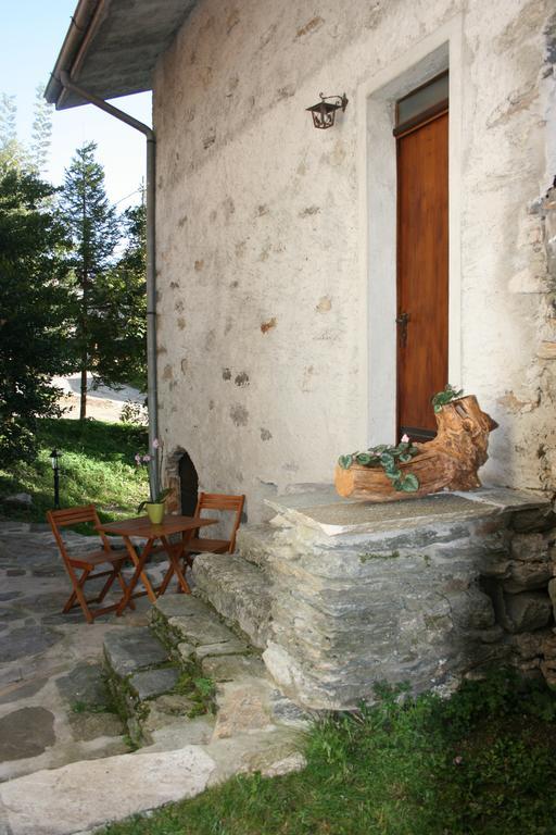 Casa Bucaneve & Ciclamino Gravedona Pokoj fotografie
